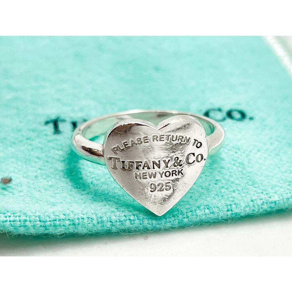 Tiffany & Co. Return to Tiffany Heart Signet Ring Sterling Silver Size 6.25 - Picture 8 of 15